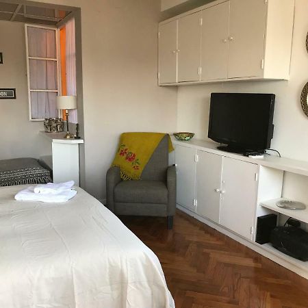 Appartamento Dpto. Av. Corrientes Al 700-Centro Buenos Aires Esterno foto